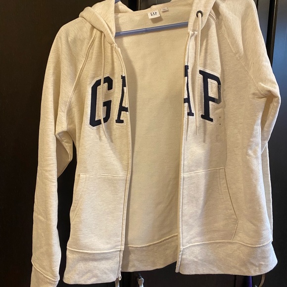 NWOT Gap Zipped Sweater - Picture 2 of 5